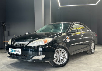 Подержанный автомобиль Toyota Camry Sedan 2003 года (12 фото)