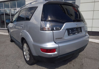 Подержанный автомобиль Mitsubishi Outlander 2010 года (4 фото)