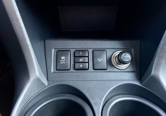 Подержанный автомобиль Toyota RAV4 2010 года (21 фото)