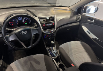 Подержанный автомобиль Hyundai Solaris Sedan 2012 года (8 фото)