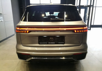 Подержанный автомобиль Geely Monjaro 2023 года (9 фото)