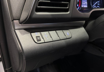 Подержанный автомобиль Hyundai Elantra Sedan 2019 года (13 фото)