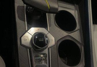 Подержанный автомобиль Changan UNI-V 2023 года (12 фото)