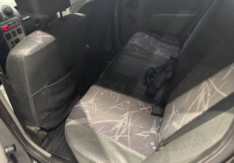 Подержанный автомобиль Renault Logan Sedan 2009 года (14 фото)