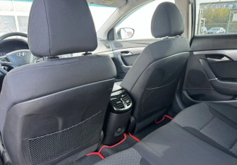 Подержанный автомобиль Hyundai i40 Sedan 2014 года (17 фото)