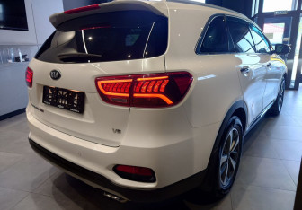 Подержанный автомобиль Kia Sorento 2018 года (16 фото)