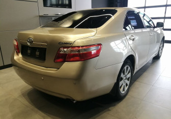Подержанный автомобиль Toyota Camry Sedan 2008 года (7 фото)