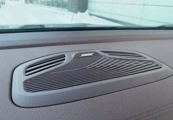 Подержанный автомобиль Geely Monjaro 2023 года (16 фото)