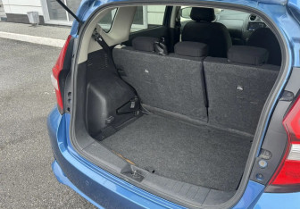 Подержанный автомобиль Nissan Note 2017 года (9 фото)