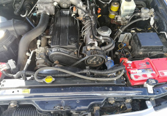 Подержанный автомобиль Toyota Land Cruiser Suv 1998 года (24 фото)