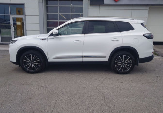 Подержанный автомобиль Chery Tiggo 8 Pro Max 2022 года (4 фото)