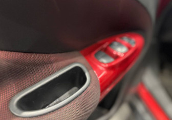 Подержанный автомобиль Nissan Juke 2011 года (13 фото)