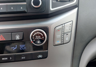 Подержанный автомобиль Hyundai H-1 2020 года (20 фото)