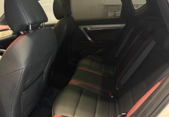 Подержанный автомобиль Geely Coolray 2023 года (16 фото)