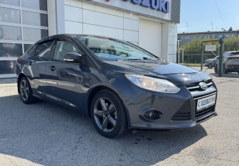 Подержанный автомобиль Ford Focus Sedan 2014 года (3 фото)