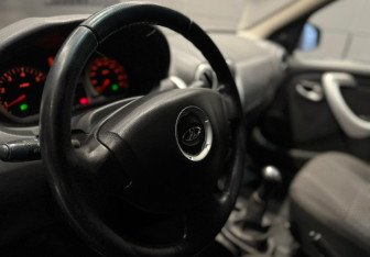 Подержанный автомобиль LADA (ВАЗ) Largus Wagon 2013 года (10 фото)