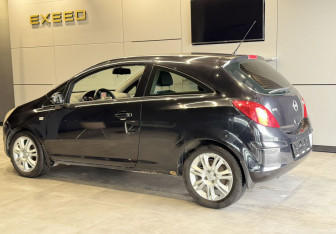 Подержанный автомобиль Opel Corsa 2008 года (5 фото)