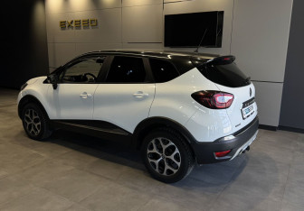Подержанный автомобиль Renault Kaptur 2017 года (5 фото)