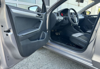 Подержанный автомобиль Jetta VA3 2023 года (12 фото)