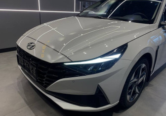 Подержанный автомобиль Hyundai Elantra Sedan 2020 года (8 фото)