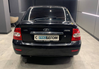 Подержанный автомобиль LADA (ВАЗ) Priora Hatchback 2010 года (6 фото)