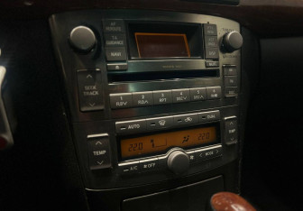 Подержанный автомобиль Toyota Avensis Sedan 2007 года (8 фото)