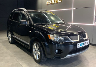Подержанный автомобиль Mitsubishi Outlander 2008 года (2 фото)