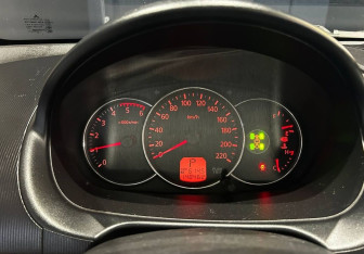 Подержанный автомобиль Mitsubishi Pajero Sport 2012 года (10 фото)