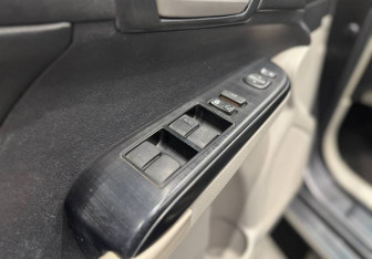 Подержанный автомобиль Toyota Camry Sedan 2013 года (15 фото)