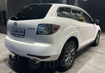 Подержанный автомобиль Mazda CX-7 2011 года (5 фото)