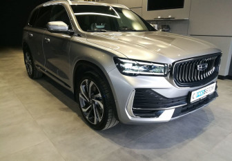 Подержанный автомобиль Geely Monjaro 2023 года (7 фото)