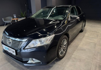 Подержанный автомобиль Toyota Camry Sedan 2012 года (2 фото)