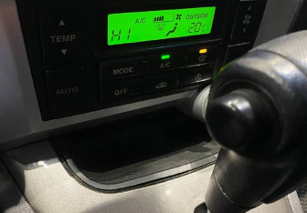 Подержанный автомобиль Hyundai Tucson 2005 года (10 фото)