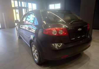 Подержанный автомобиль Chevrolet Lacetti Hatchback 2012 года (7 фото)