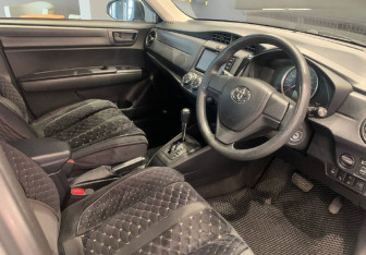 Подержанный автомобиль Toyota Corolla Sedan 2018 года (8 фото)