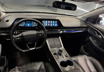 Подержанный автомобиль Omoda C5 2022 года (8 фото)