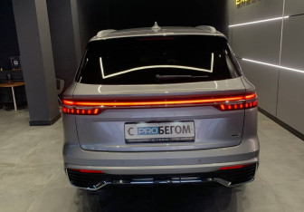 Подержанный автомобиль Geely Monjaro 2023 года (6 фото)