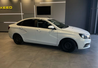 Подержанный автомобиль LADA (ВАЗ) Vesta Sedan 2019 года (7 фото)