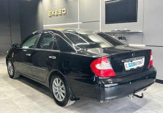 Подержанный автомобиль Toyota Camry Sedan 2003 года (2 фото)