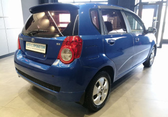Подержанный автомобиль Daewoo Gentra Hatchback 2009 года (6 фото)