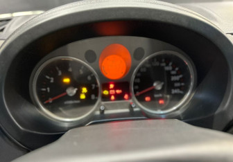 Подержанный автомобиль Nissan X-Trail 2007 года (9 фото)