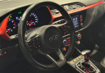 Подержанный автомобиль Kia Rio Sedan 2021 года (8 фото)