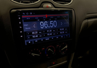 Подержанный автомобиль Ford Focus Hatchback 2011 года (13 фото)