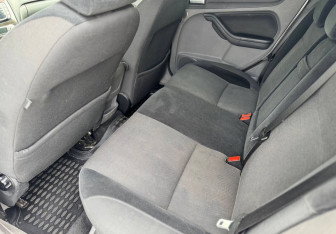 Подержанный автомобиль Ford Focus Hatchback 2008 года (19 фото)