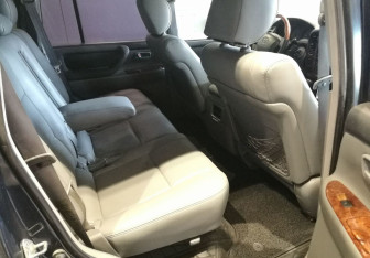 Подержанный автомобиль Toyota Land Cruiser Suv 1998 года (12 фото)