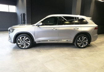 Подержанный автомобиль Geely Monjaro 2023 года (3 фото)