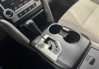 Подержанный автомобиль Toyota Camry Sedan 2013 года (11 фото)