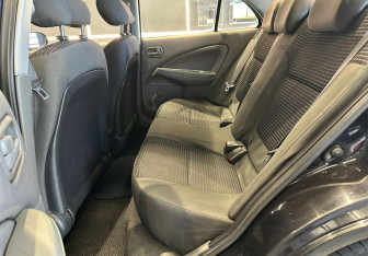 Подержанный автомобиль Nissan Almera Classic 2010 года (11 фото)