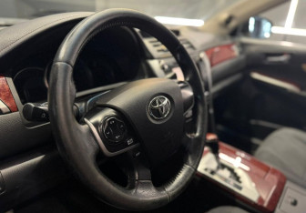 Подержанный автомобиль Toyota Camry Sedan 2012 года (9 фото)