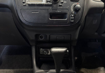 Подержанный автомобиль Honda Orthia 1996 года (9 фото)